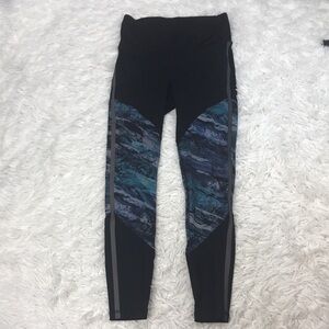 Lululemon Run to Reset Tight Black Frozen Island
